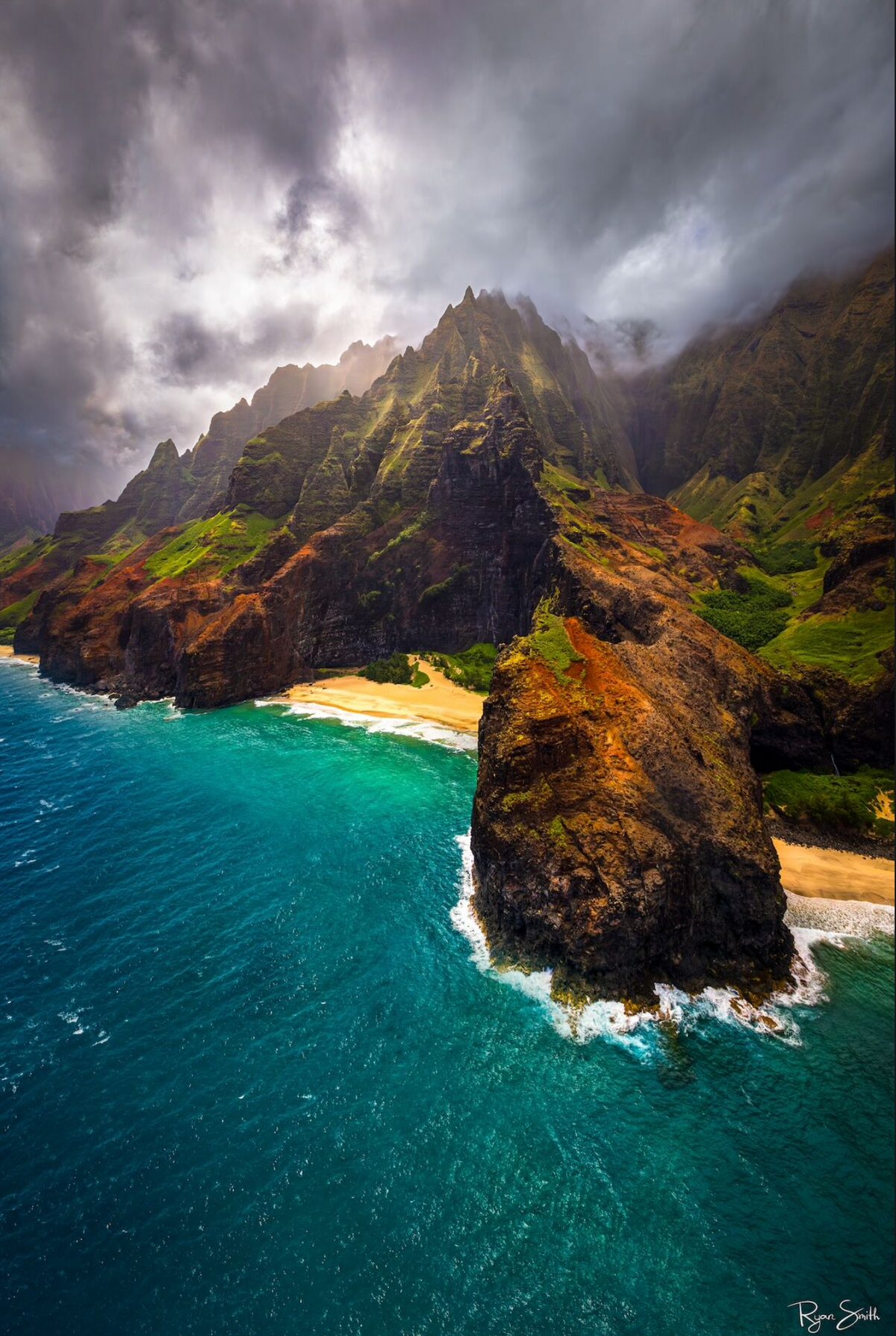 Treasures of Honopū Honopū Beach Kauai